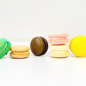 72 PCS – Assorted French Macarons