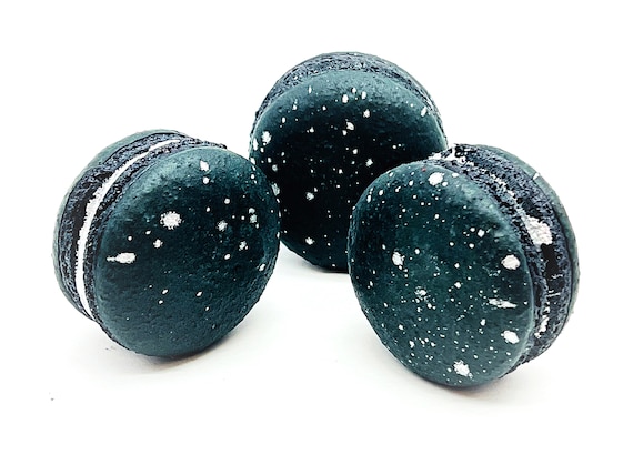 macaronです Luxe Mac | Sky Blue Macaron With Silver Splatter | Available