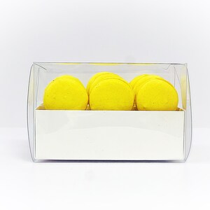 Lemon Cream Macaron Sucettes En Gros Available in 24 & 48 Sucettes image 3