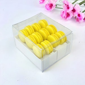 Lemon Cream Macaron Sucettes En Gros Available in 24 & 48 Sucettes image 1