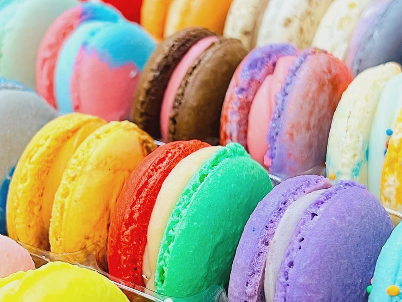 24-Pack Surprise Me Macaron Set with Flavor Guide image 2