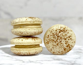 All Natural Snickerdoodle Vegan Macarons | Available in 4 & 12 Pack|