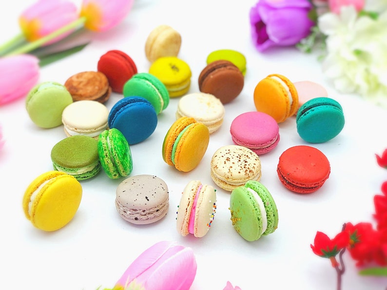 12 Pack Surprise Me Assorted French Macarons image 1