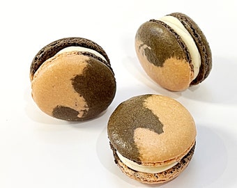 6 Pack Rum and Raisin French Macarons