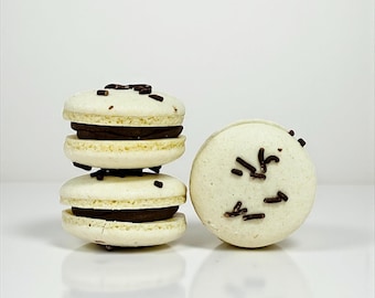 Naturally Vegan Chocolate Macaron | Available in 4 & 12 Pack
