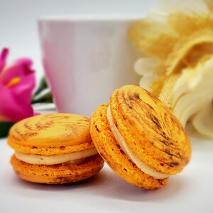 Thai Tea Macarons (6 pack)