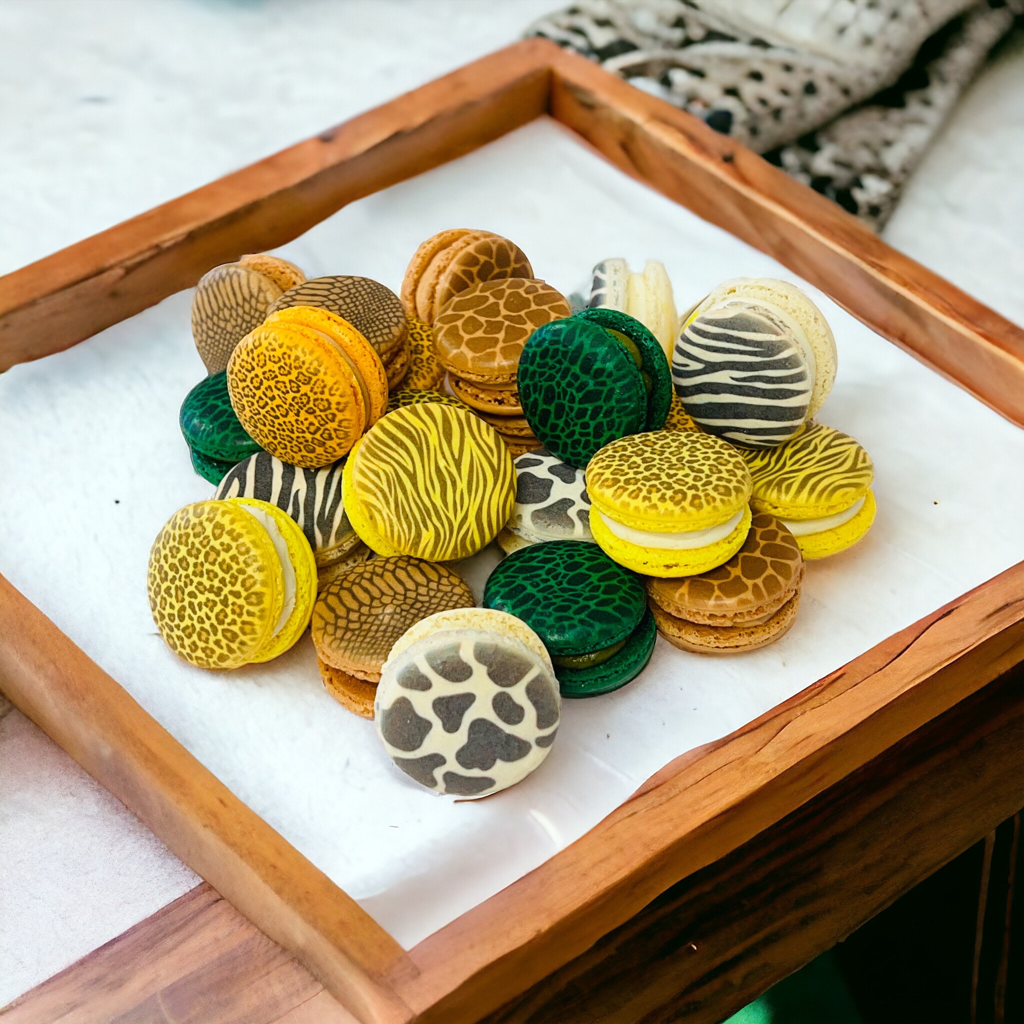 Safari Printed French Macaronset | Available in 6, 12 & 24 Pack - Etsy