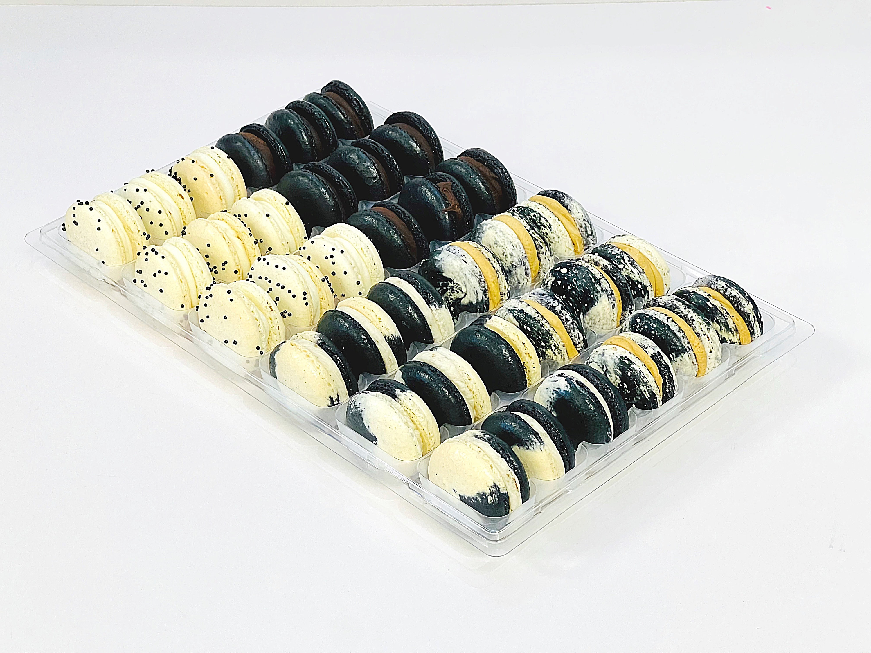 Black & White French Macarons: Thai Coffee, Grass Jelly, Chocolate