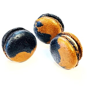 6 Pack Cinnamon Caramel & Chocolate French Macarons