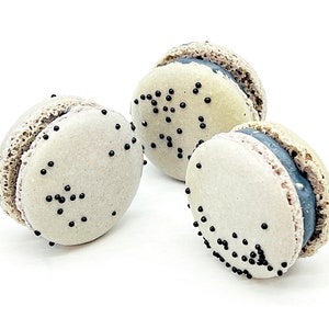 6 Pack Blackcurrant French Macarons