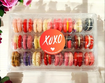 Romantic XOXO Surprise Me - 24 Pack Macarons