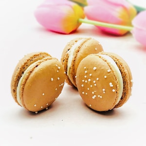 6 Pack French Macarons | S&#39;more Ideal for your new celebratory events.