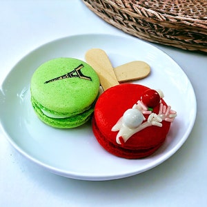 Lemon Cream Macaron Sucettes En Gros Available in 24 & 48 Sucettes image 7