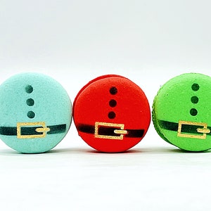 Santa&#39;s Belt Holiday Vegan French Macaron Set | Perfect for the holiday season