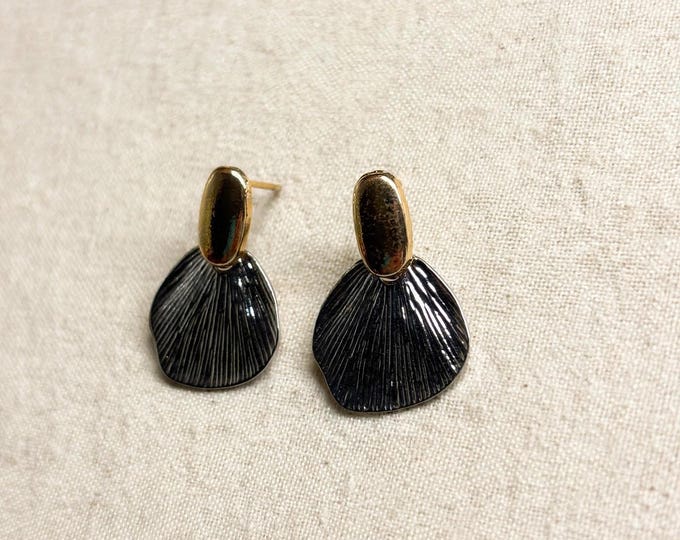 Shell Fan Drop Earrings
