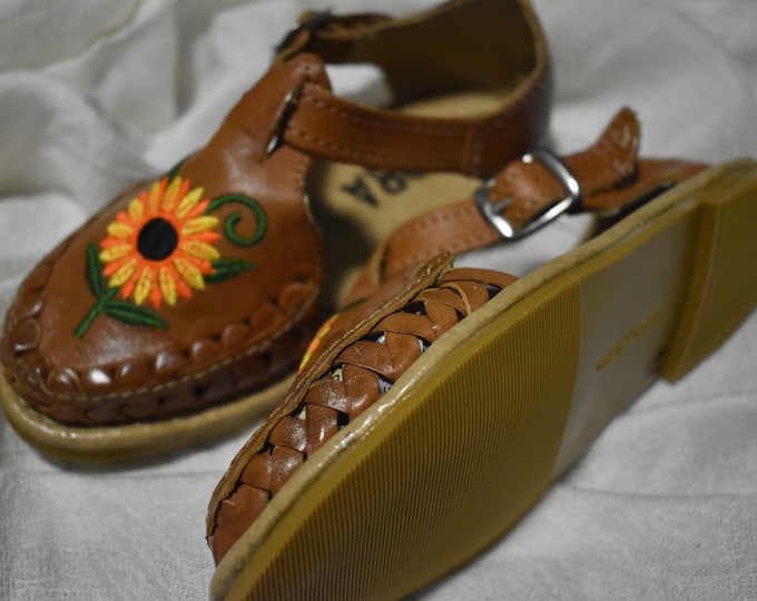 Girl Huaraches