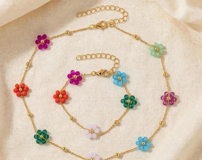 Flower Bracelet and Necklace Set