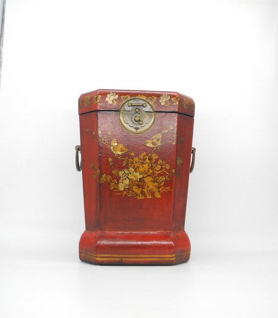Vintage Hand Carved Chinese Red box, Chinese box,