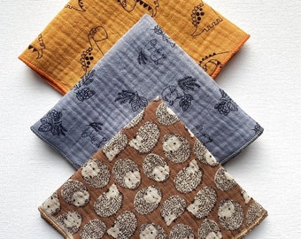 3 Muslin handkerchiefs, double gauze, small towels or comforter