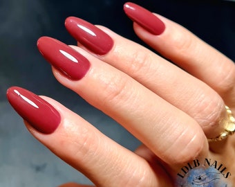 Beauty - Deep Red Press On Nails
