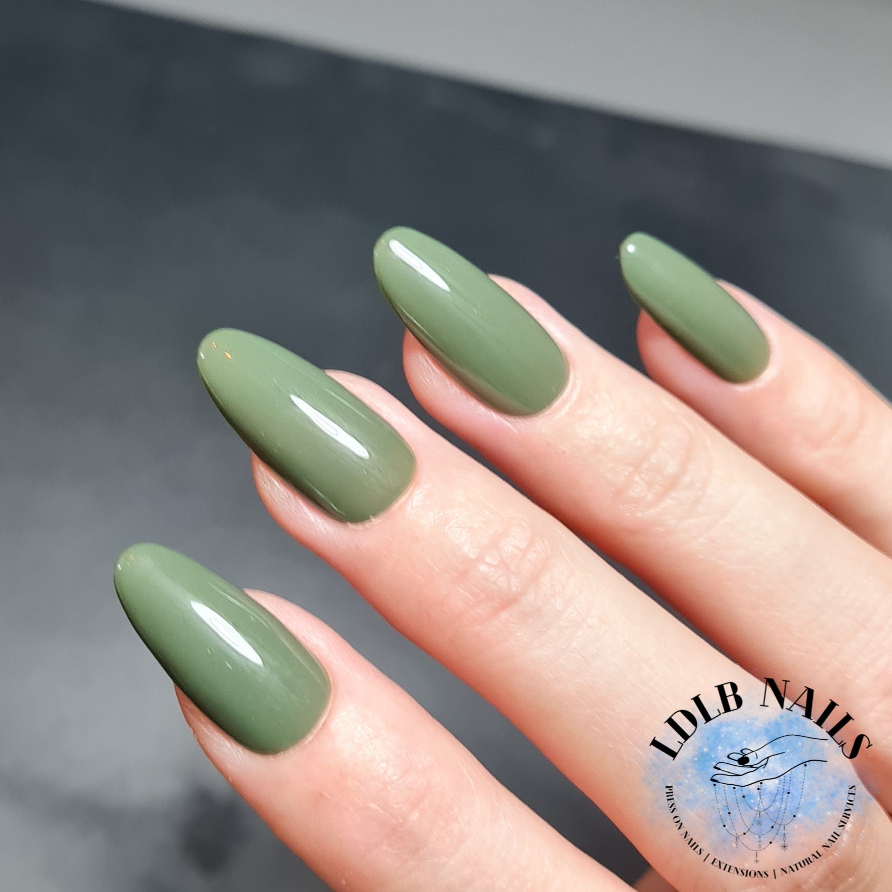 Olive nails | Nagelfeilen