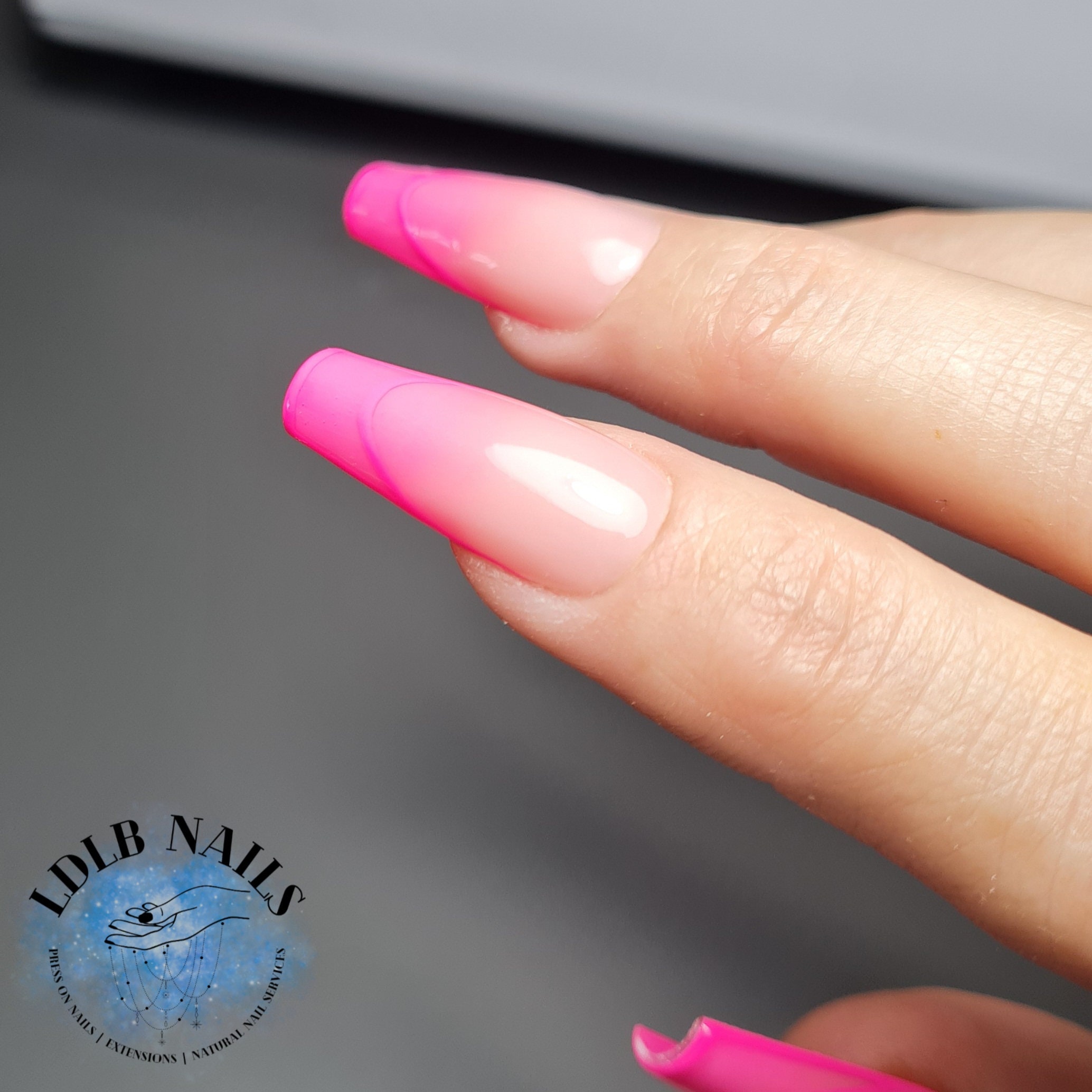Hot pink ombre nails deals