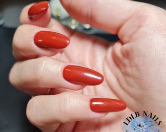 Graceful - orange toned red Press On Nails