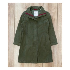 Burberry Jacket, Long Burberry Coat for Women, Size M – 6 / 8 US – 38 / 40 EU, Authentic Burberry Jacket.
