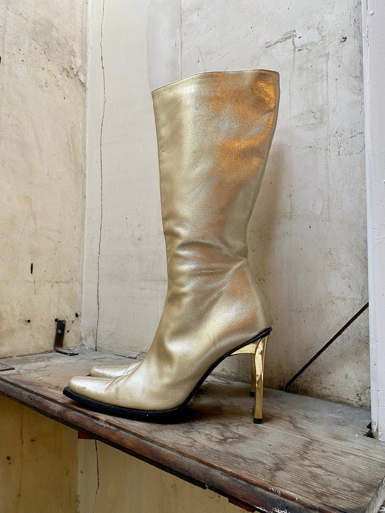 Vintage Giluiano Venanzi leather gold heel boots size woman 8 US Vintage Giluiano Venanzi leather gold heel boots size woman 8 US