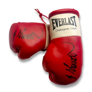 0LEKSANDR USYK ( New Champion) Signierte Mini-Boxhandschuhe (Habe auch Tyson Fury zum Reden gebracht)