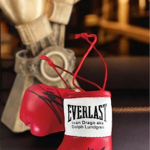 Ivan Drago aka Dolph Lundgren Autographed mini boxing gloves (Rocky 4)
