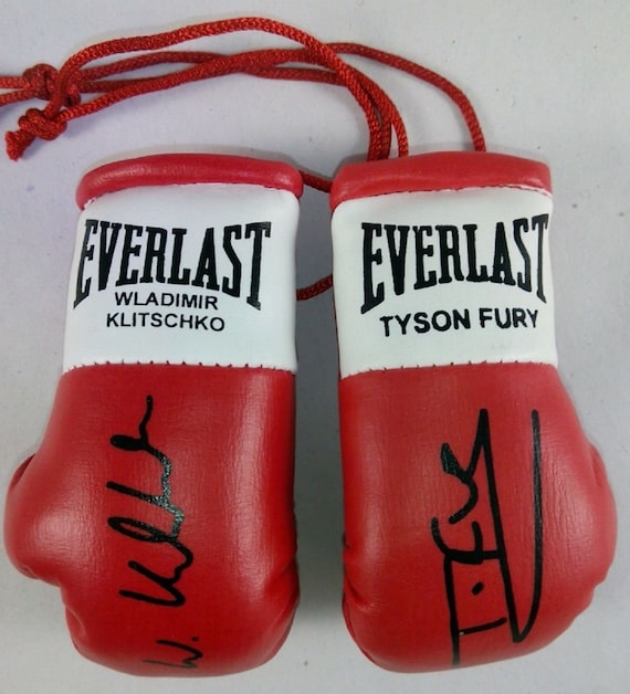 Autographed Mini Boxing Gloves Tyson Fury 