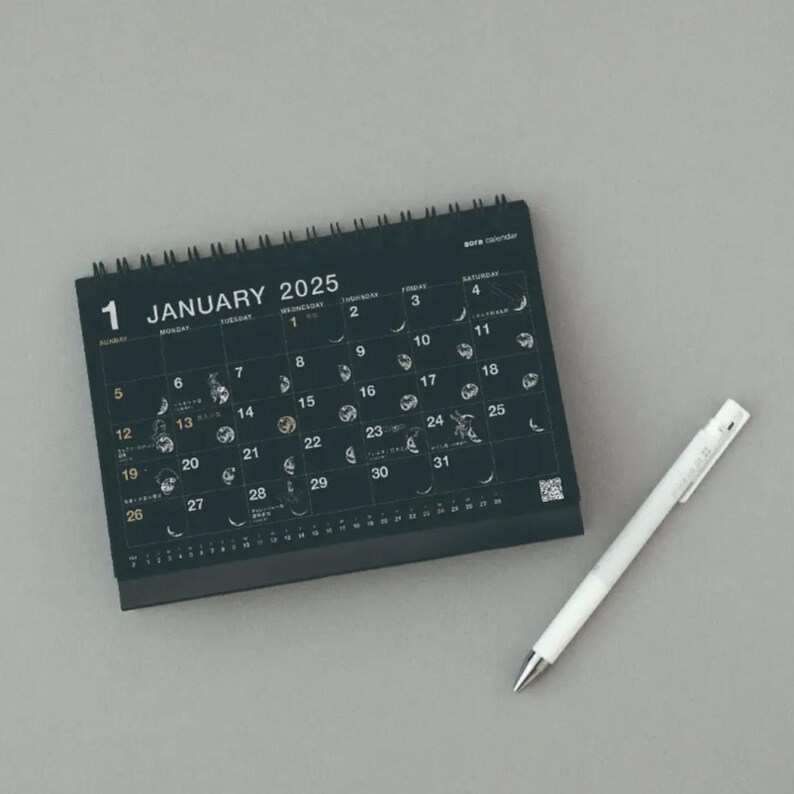 Koyomi Seikatsu 2025 Sora Desk Calendarblack Planner, Journal, Bullet