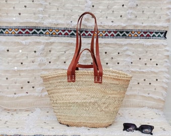 Moroccan basket. Natural Moroccan XL straw bag with double natural leather handle . Beach bag, market basket, handmade french basket.