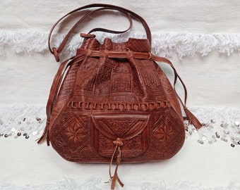 Moroccan leather bag. Women's leather shoulder bucket , leather drawstring bag, hippy bag, handmade leather bag, leather bucket bag,
