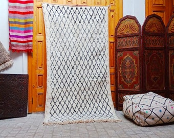 Vintage Beni ourain rug,  Moroccan old rug handmade wool rug, Berber Beni ourain, Authentic azilal