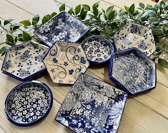 Plato de cerámica hecho a mano para bolsitas de té, estilo shabby chic, bandeja para joyas, bandeja para llaves y pequeños objetos.