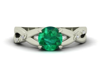 EMERALD RING