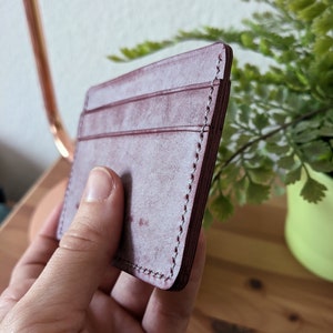 Octavia Card Wallet - Portefeuille minimaliste en Bourgogne Fantôme