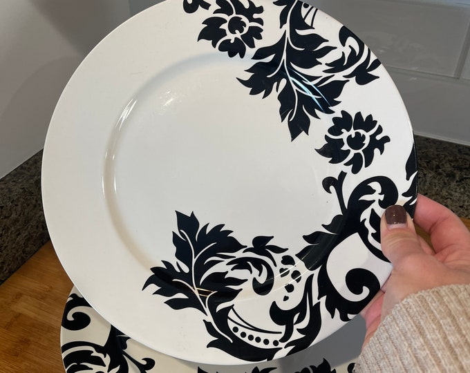 222 Fifth Damask Black and White 10 Dinner Plates, Set of 6, Black and