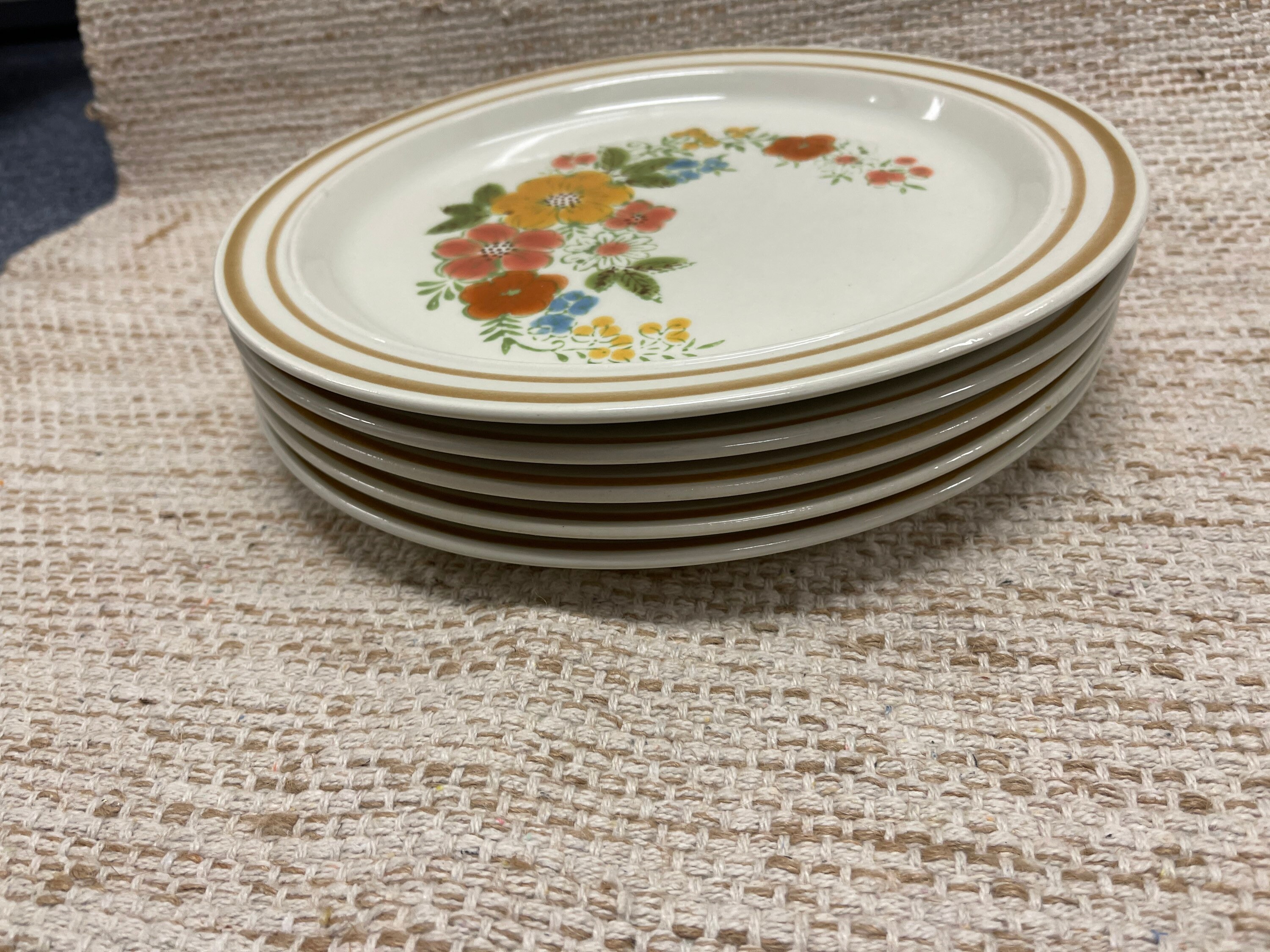 Sweet Flowers Dinner Plates, Sweet Flowers Collection Stoneware, Set of 4 Sweet Flowers Dinner