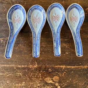 Vintage Ceramic Soup Spoons with Gold Trim – Set of 4 Blue & White Porcelain Spoons with Red Floral Design Asian Tableware, 3 Sets Available