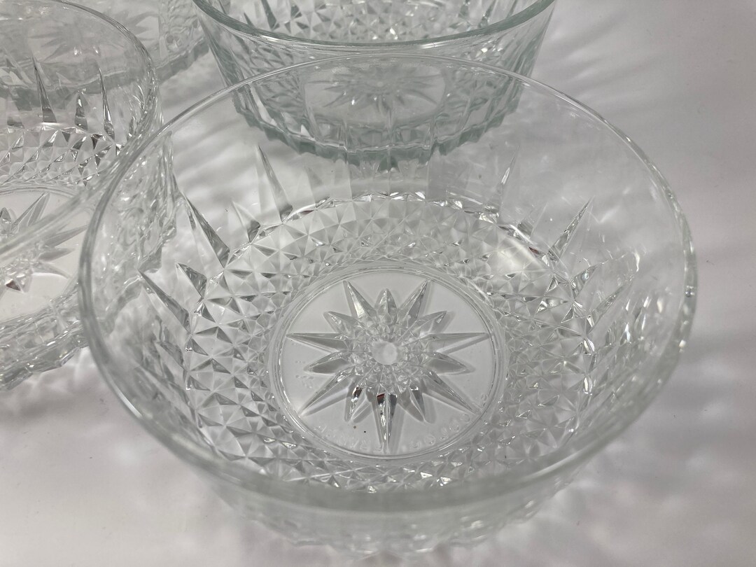 Lot De 2 Plats Creux Vintage Arcoroc Rosaline – Cristal D’Arques – Diamètre 27cm – Rose Torsadé