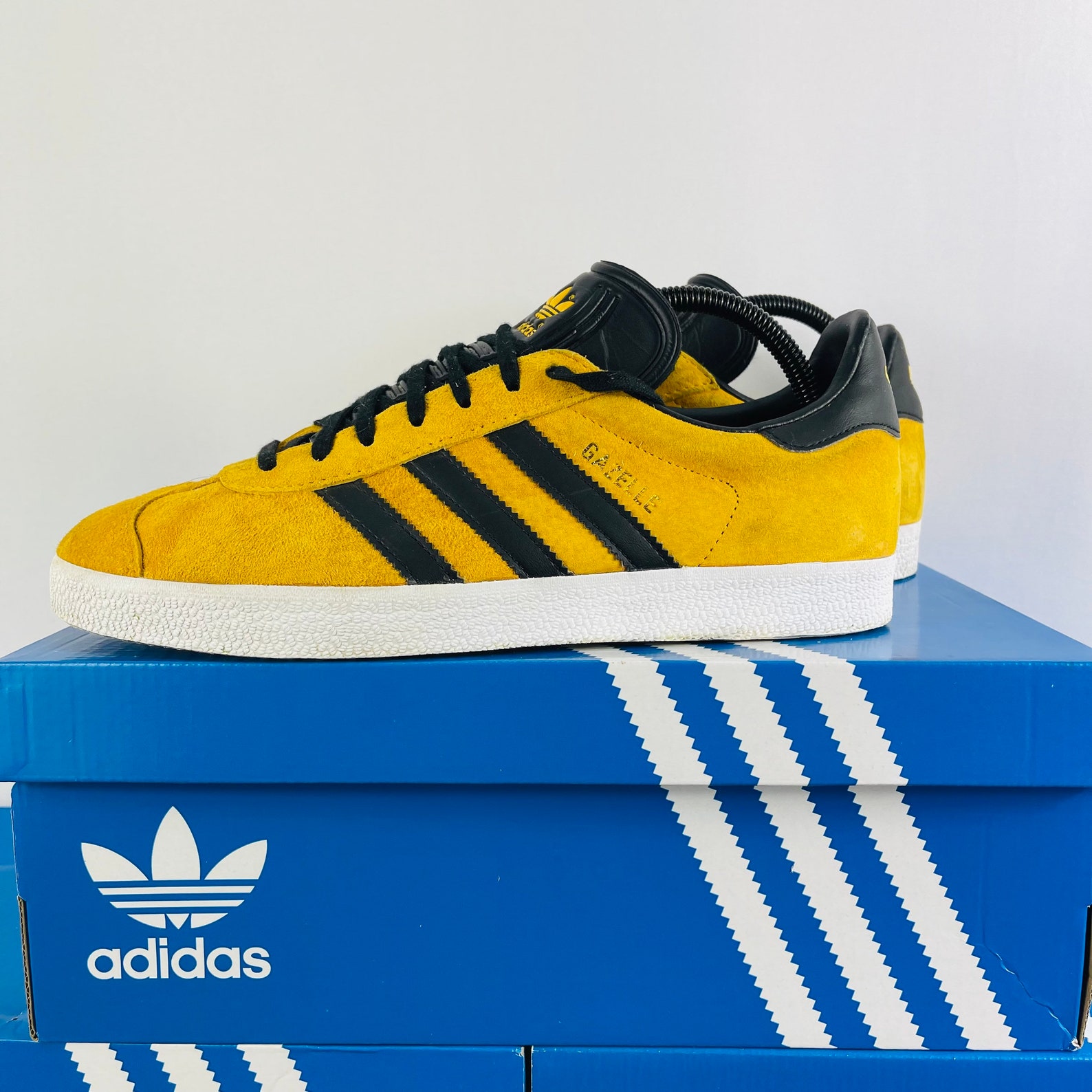 Rare Unisex Adidas Gazelle 2016 Yellow And Black Trainers | Etsy