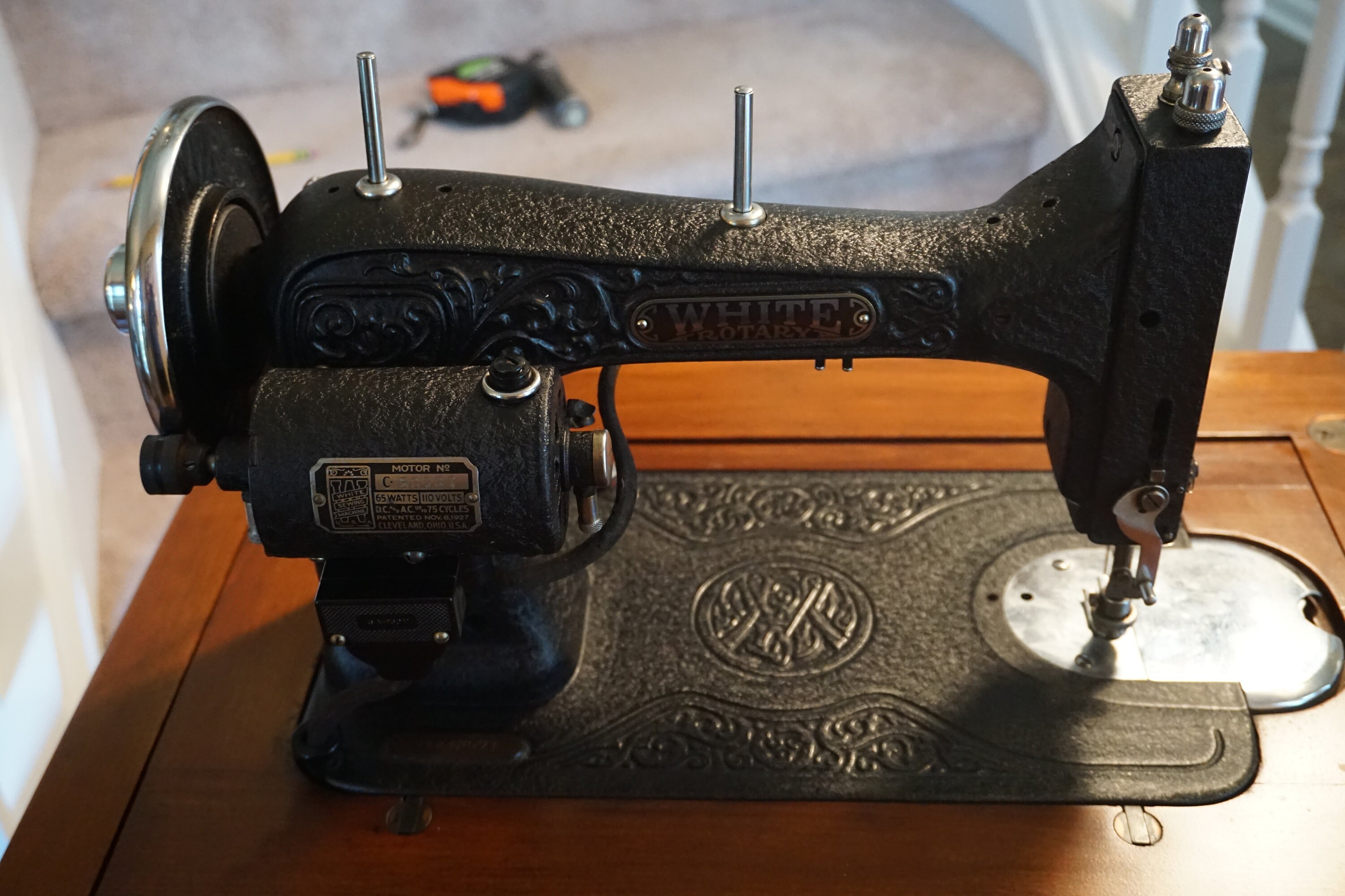 Vintage White Rotary Electric Sewing Machine in Cabinet PICK - Etsy