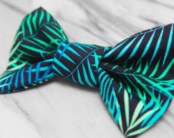Jungle Leaves Dog Bow, Wild Tropical Dog Bow, Blue Dog Bow, Jungle Dog Bow, Over the Collar Dog Bow, Dog Bowtie, Dog Sailor Bow | Jungle Run