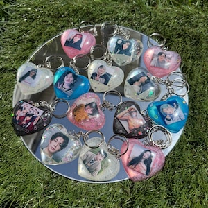 Custom Heart Shaped Kpop Keychains (Stray Kids, TXT, Enhypen, P1harmony, Xikers, Exo, Le Serrafim, Aespa, Twice, ITZY, ZB1 & more!)