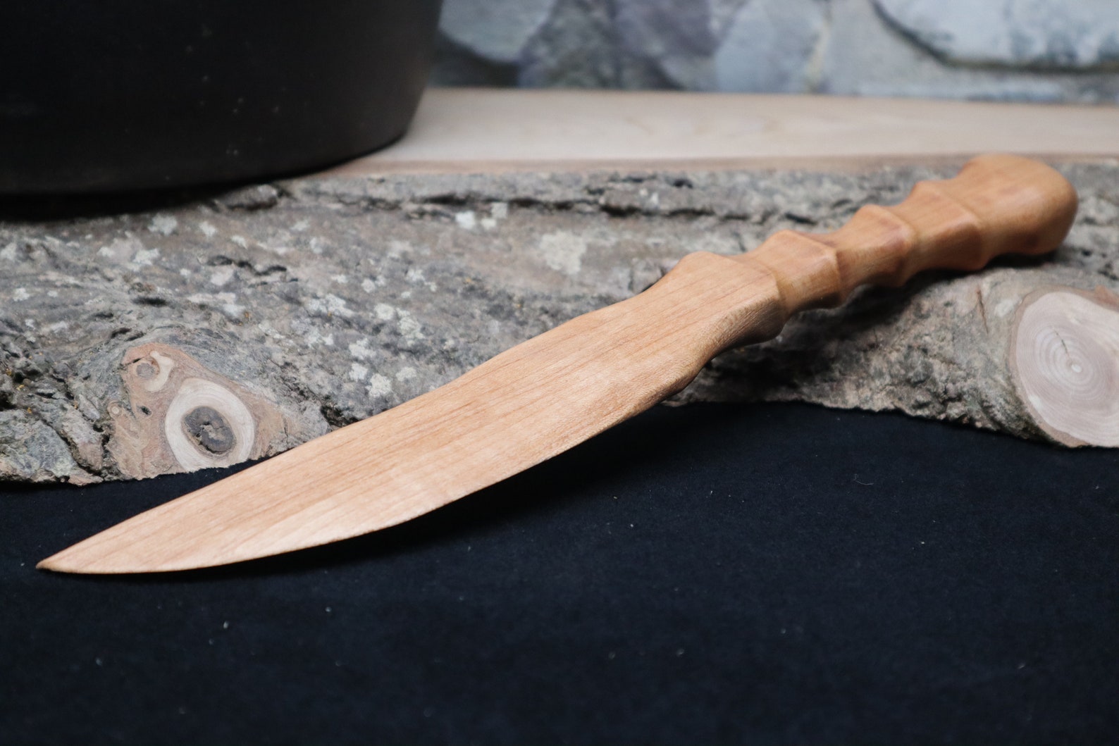 Tallado a mano bruja Cuchillo de madera Esparcidor | Etsy