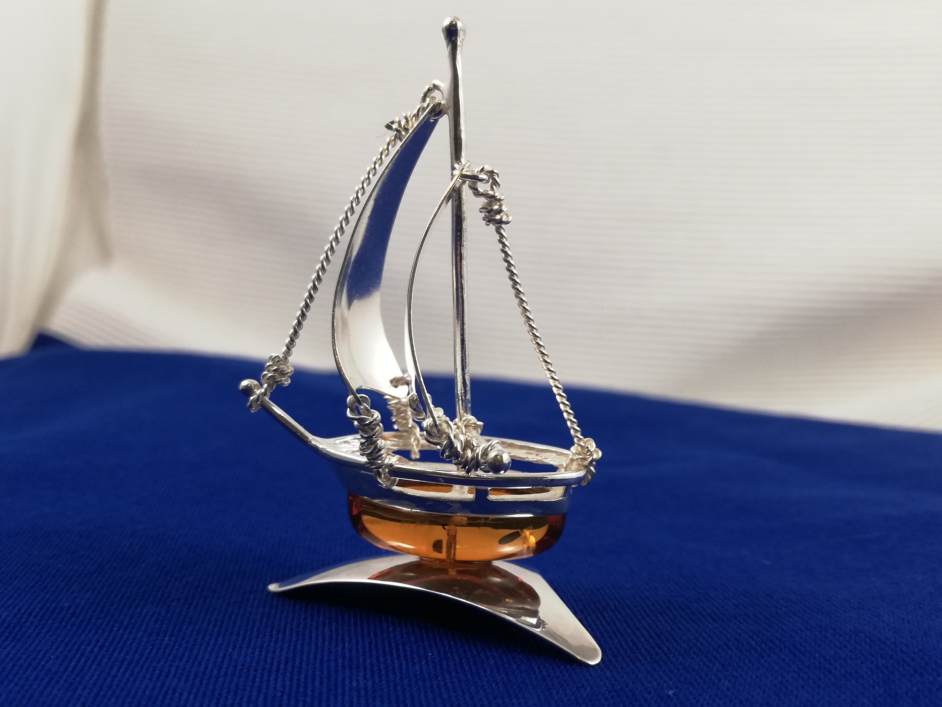 Amber tinymodel Silver Sailboat 925 With Baltic Amber Boat Ship Figurine Jewelry Product  Beautiful Gift for Any Occasion Souvenirs for Seafarers Handmade - Etsy