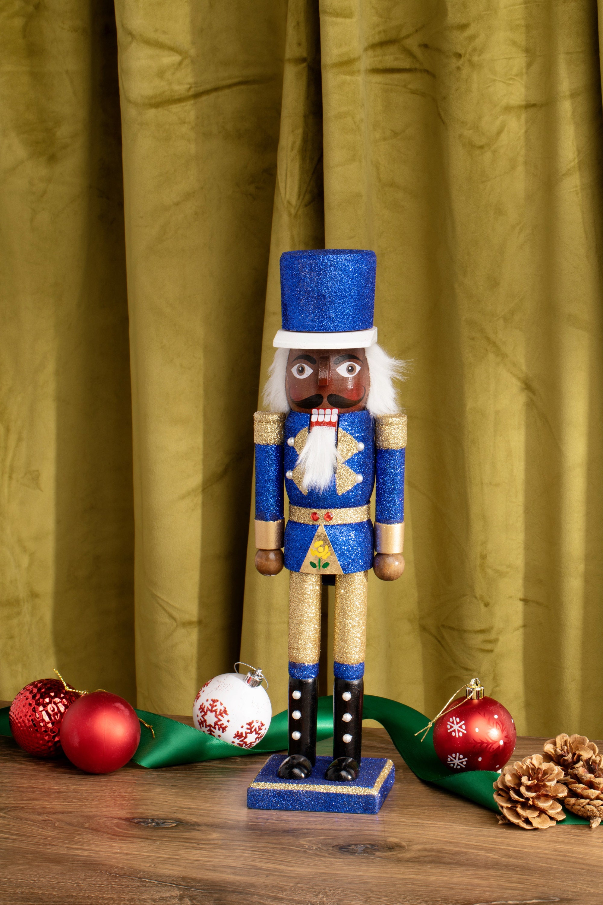 Figurine Casse-noisette Afro-américaine Inspirée De Delta Sigma Theta, image size:2000x3000